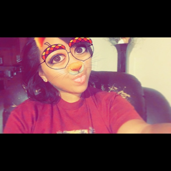Profile Picture of Manieta Sakaria (@mo_money4life) on Poshmark