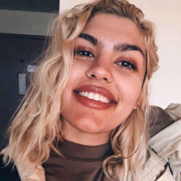 Profile Picture of Alex Judge (@aejjudge) on Poshmark