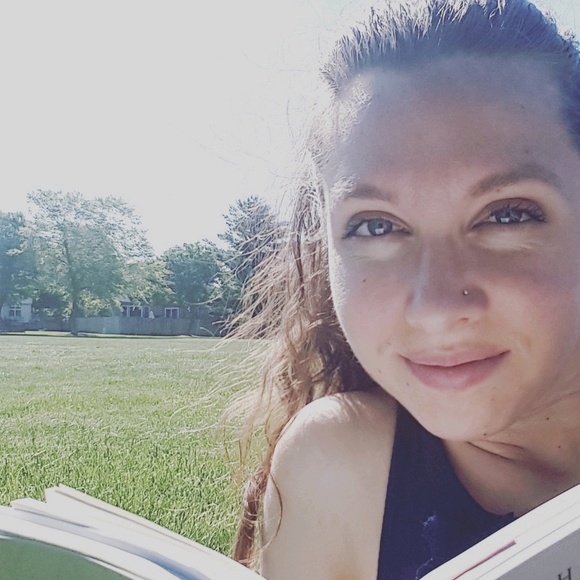 Profile Picture of Jasanna Czellar (@iamalighthouse) on Poshmark