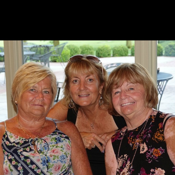 Profile Picture of Elaine Brassell (@elainebrassell) on Poshmark