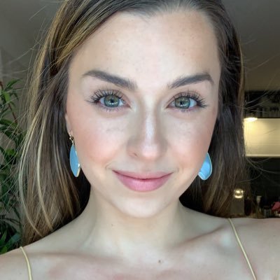 Profile Picture of Tori (@torimurphy) on Twitter