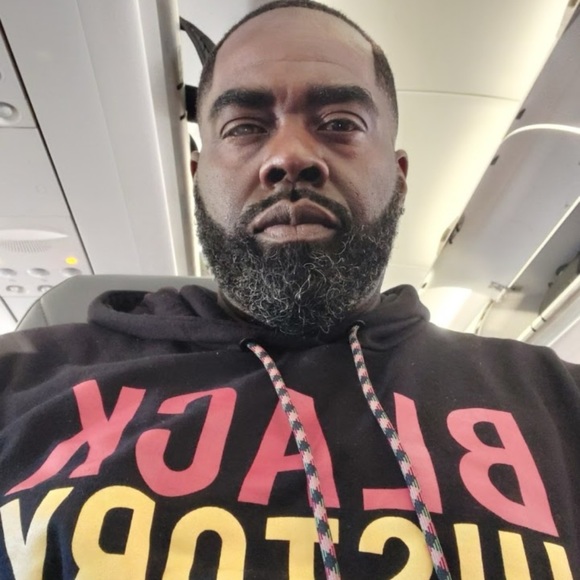 Profile Picture of Otis Roberts (@omroberts7194) on Poshmark