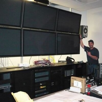 Profile Picture of David Lombardi (@davidl117) on Twitter