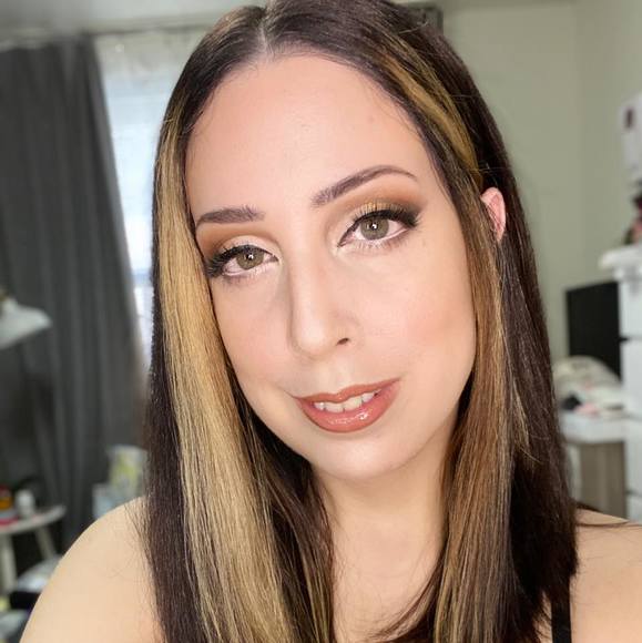 Miladys Rodriguez - Poshmark Profile Picture of Miladys Rodriguez (@mgil813) on Poshmark