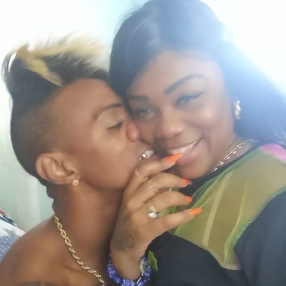 Profile Picture of Coronita Coronita (@raysalanda65) on Poshmark