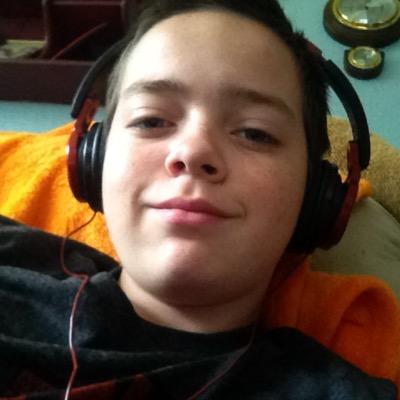 Profile Picture of Thomas P. Nehring (@angelfoxx333) on Twitter