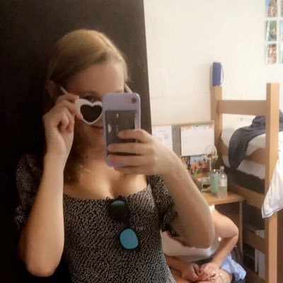 Profile Picture of Meg Lloyd 🔆 (@meglloyd97) on Twitter