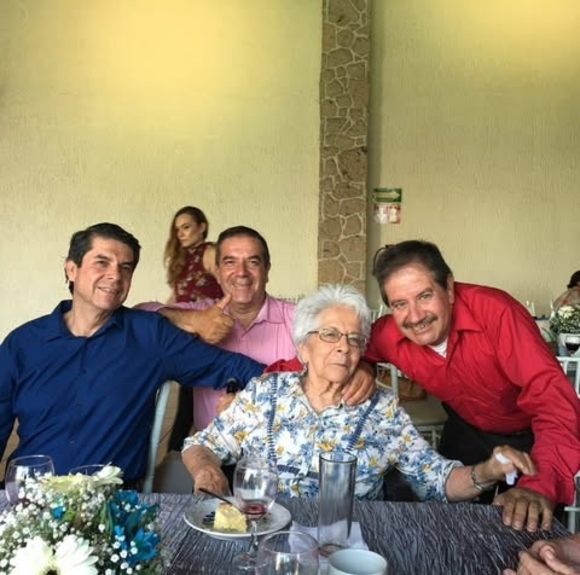 Profile Picture of Alvaro Valdivia anaya (@ava102861) on Poshmark