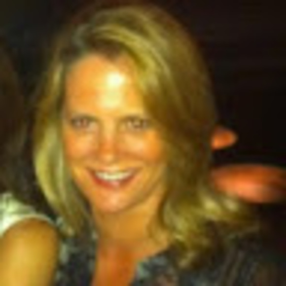 Profile Picture of Cathy Minter (@minter270) on Poshmark