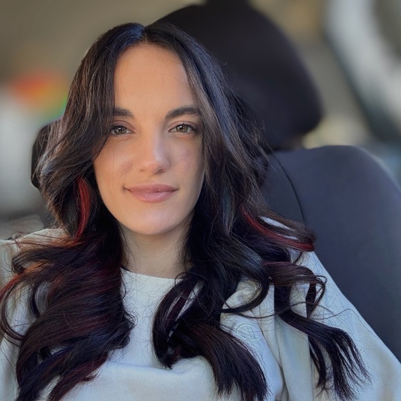 Profile Picture of Marisa Caponigro (@mcaps29) on Poshmark