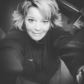 Profile Picture of Lisa Bernhardt (@lisabernhardt) on Pinterest