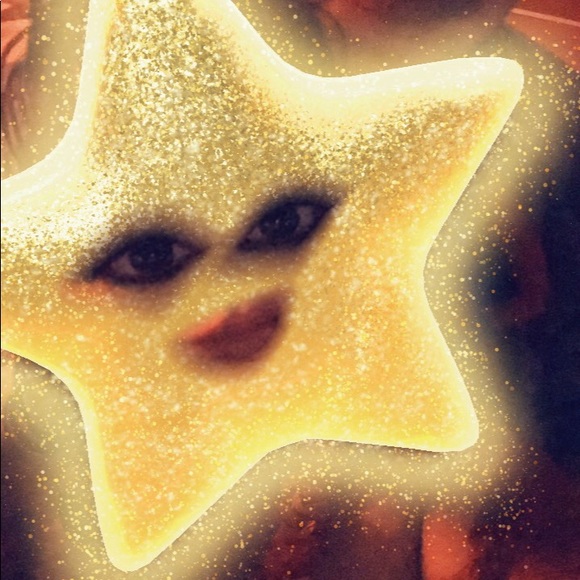 Profile Picture of Paige Basile (@pbasile) on Poshmark