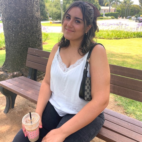 Profile Picture of Nikki Javidzad (@nikkijavid) on Poshmark