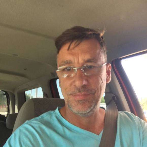 Profile Picture of Chris Barninger (@chrisbarninger) on Poshmark