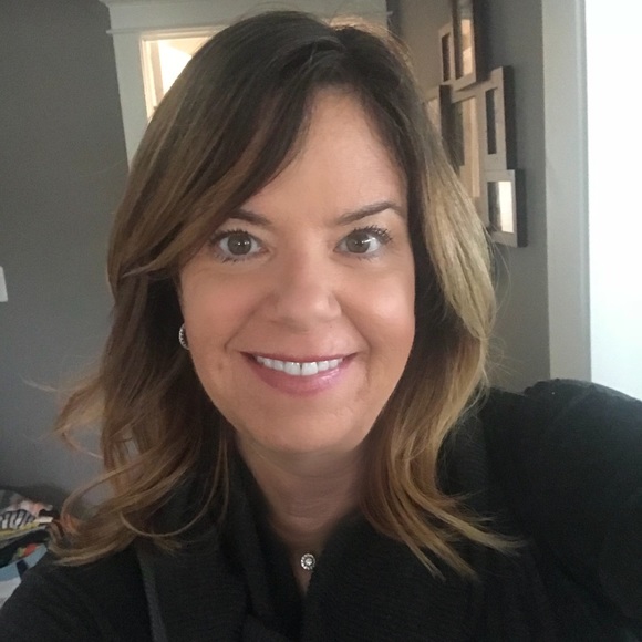 Profile Picture of Bridget Rainero (@brainero) on Poshmark