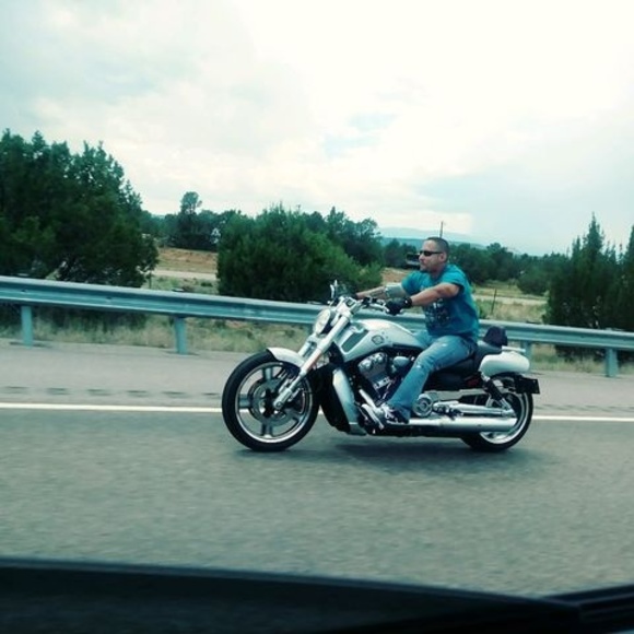 Profile Picture of Manny Gonzales (@mannygonzales95) on Poshmark