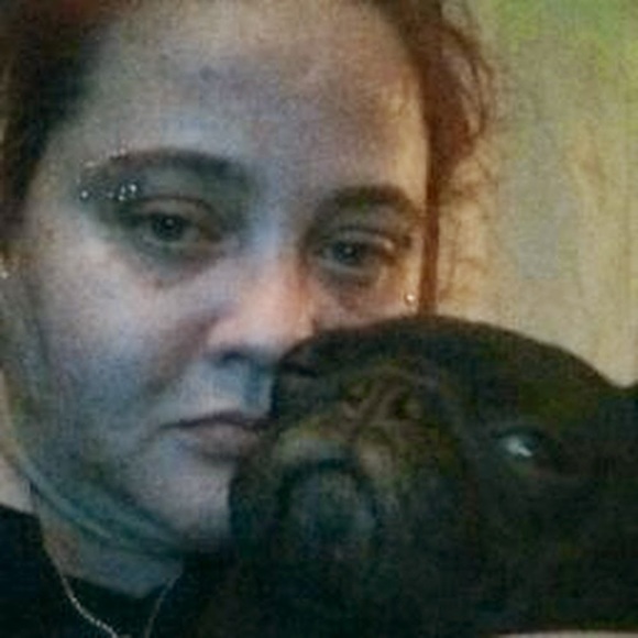 Profile Picture of Julia Soriano (@annwyl73) on Poshmark