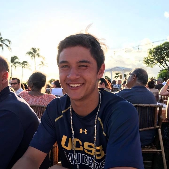 Profile Picture of Chad Treppa (@dreamzphantom) on Poshmark