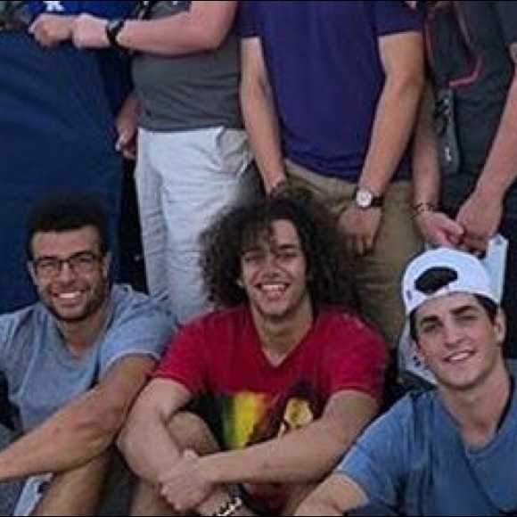 Profile Picture of Will Hodge (@willhodge3) on Poshmark