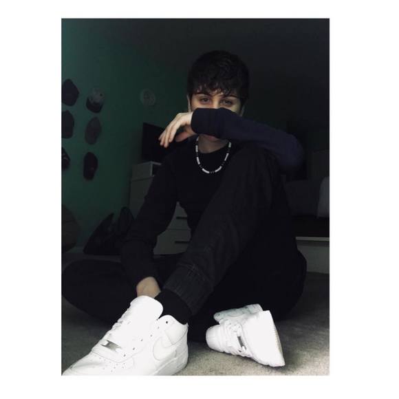 Profile Picture of Karolina Osiecki (@karolina4432) on Poshmark