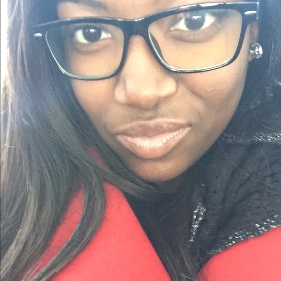 Seanique Lipscomb - Poshmark Profile Picture of Seanique Lipscomb (@seaniquee) on Poshmark