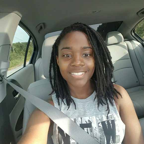 Profile Picture of Katha3 Vassell (@kvassell) on Poshmark