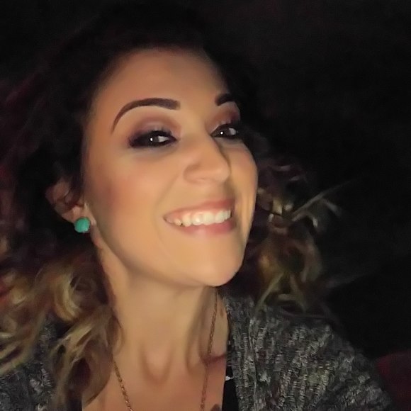 Profile Picture of Taryn Remington (@tearbear4577) on Poshmark