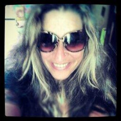 Profile Picture of Karen Echenberg (@kararose67) on Twitter