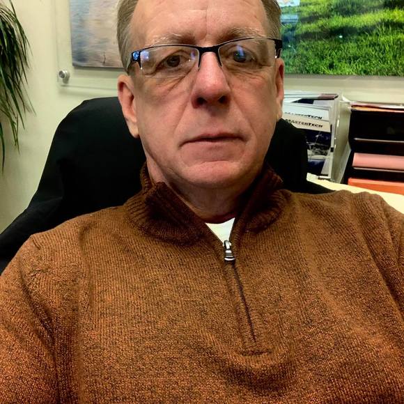 Profile Picture of Mark Rumley (@rummd) on Poshmark