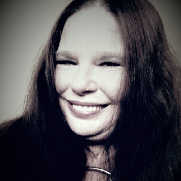 Profile Picture of Loretta Sanchez (@lorettasanch442) on Poshmark