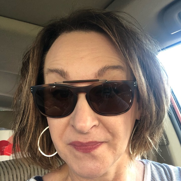 Profile Picture of Sherry Trapp (@akaputtie) on Poshmark