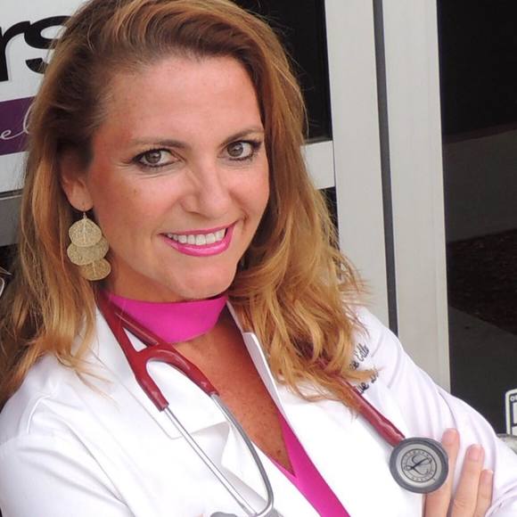 Profile Picture of Desiree Edlund (@drdes77) on Poshmark