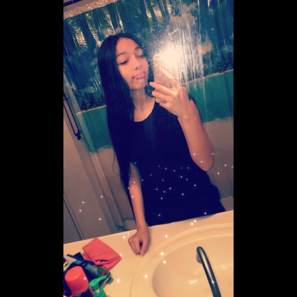 Profile Picture of Jocelyn Toves (@jocelyntovess) on Poshmark