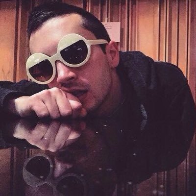 Profile Picture of Spooky Jim Christmas (@Skylar_R5SOS) on Twitter