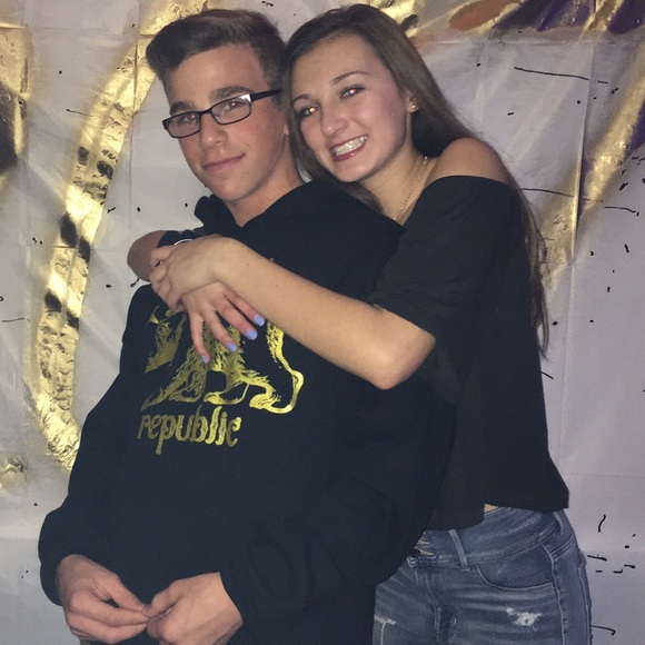 Profile Picture of Adam Fields (@adamfields) on Poshmark