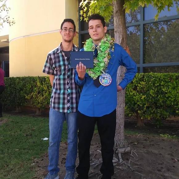 Profile Picture of Aaron Minjares (@minjare96) on Poshmark