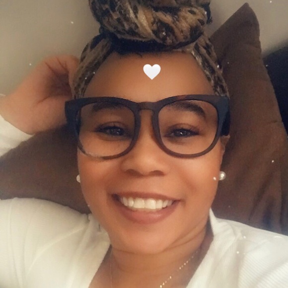 Profile Picture of Shenae Campbell (@its_lit714) on Poshmark