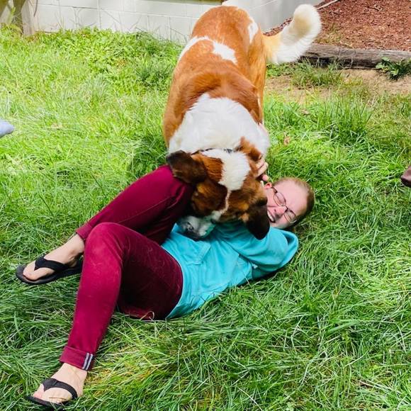 Profile Picture of Elizabeth Boerema (@lizvisser7885) on Poshmark