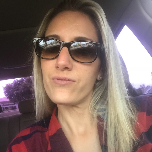 Profile Picture of Molly Purvis (@mollypurvis22) on Poshmark