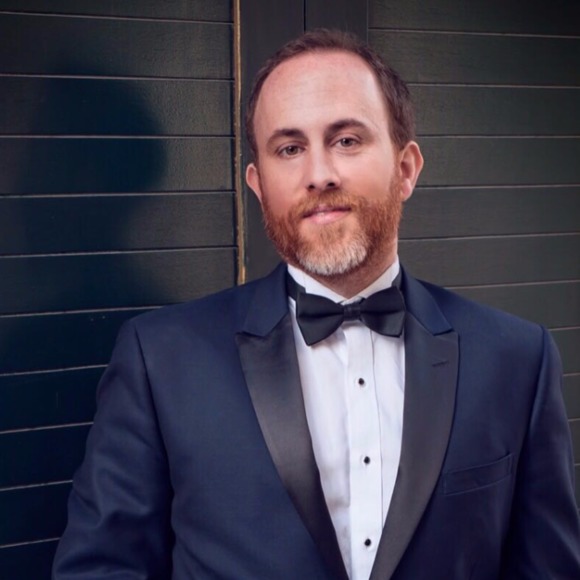 Profile Picture of Roberto Berrocal (@robertopiano) on Poshmark