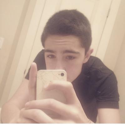 Profile Picture of Dylan Painter (@DPaint_Sandwich) on Twitter