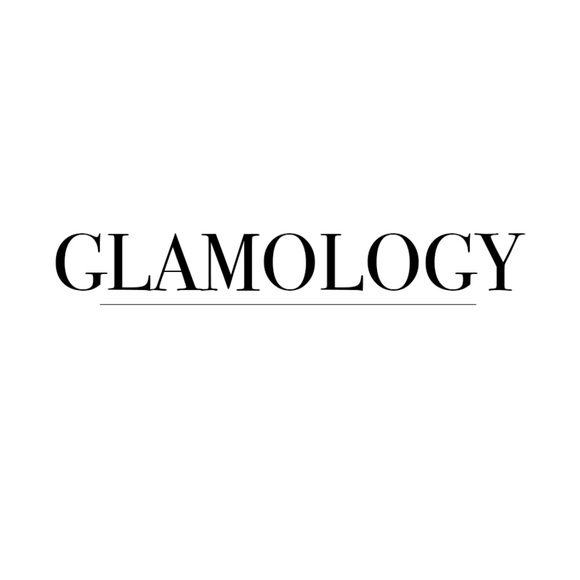 Profile Picture of Andrea Pollack (@glamology) on Poshmark