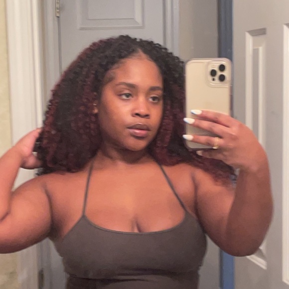 Profile Picture of Brianna Wynter (@brianna_wynter) on Poshmark