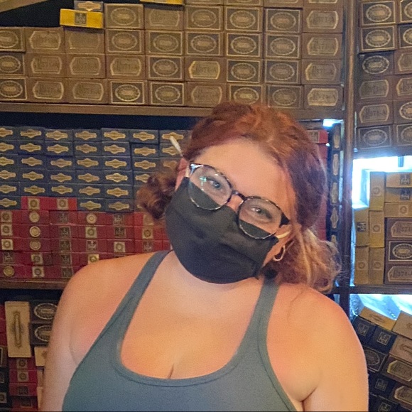 Profile Picture of Tori Bielot (@vbielot) on Poshmark