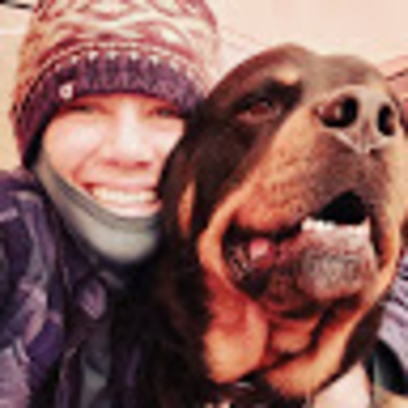 Profile Picture of Courtney Kiser (@courtney_kiser) on Poshmark