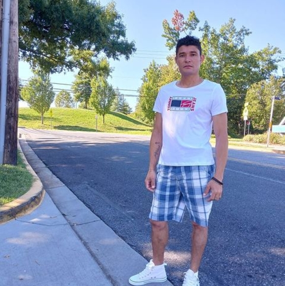 Profile Picture of Mario Zelaya (@merilan) on Poshmark