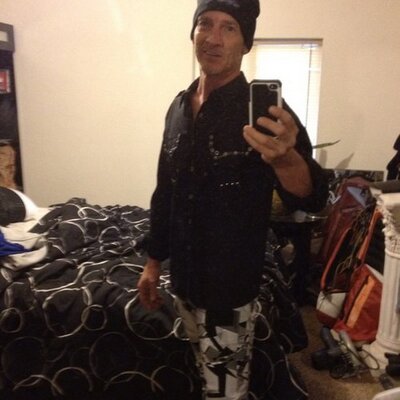 Profile Picture of Thomas Logsdon (@LogsdonThomas) on Twitter