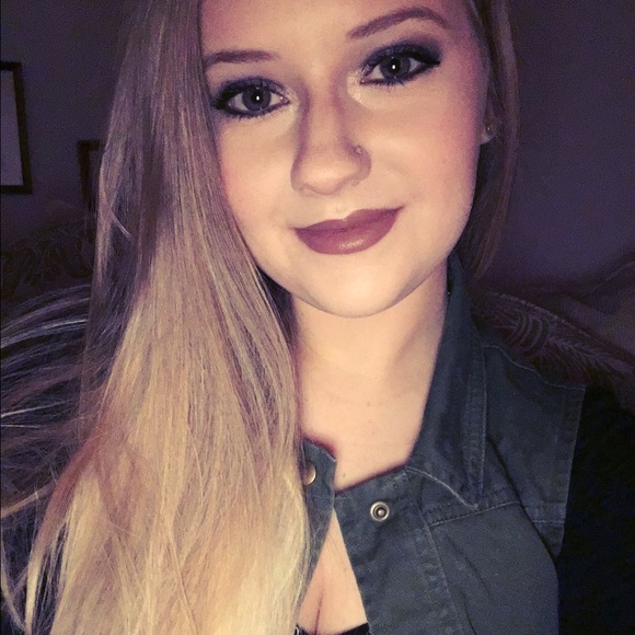 Profile Picture of Kayla Krontz (@krontzk14) on Poshmark