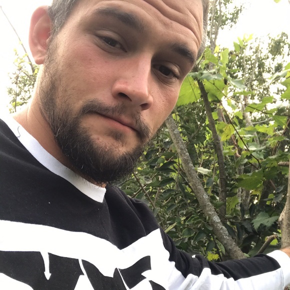 Profile Picture of James Kinslow (@bubbakinslow) on Poshmark