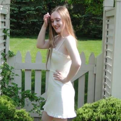 Profile Picture of Allison Walsh (@allygrace1701) on Twitter